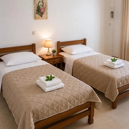 Apartment Analipsis Messinis