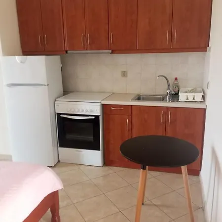 Apartment Analipsis Messinis